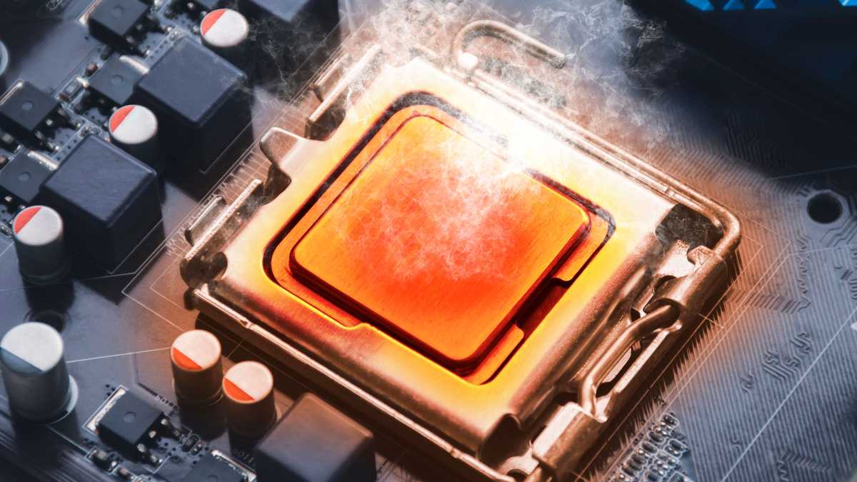 Der cpu-prozessor-chip überhitzt und Brennt im sockel auf der hauptplatine des ordinateurs