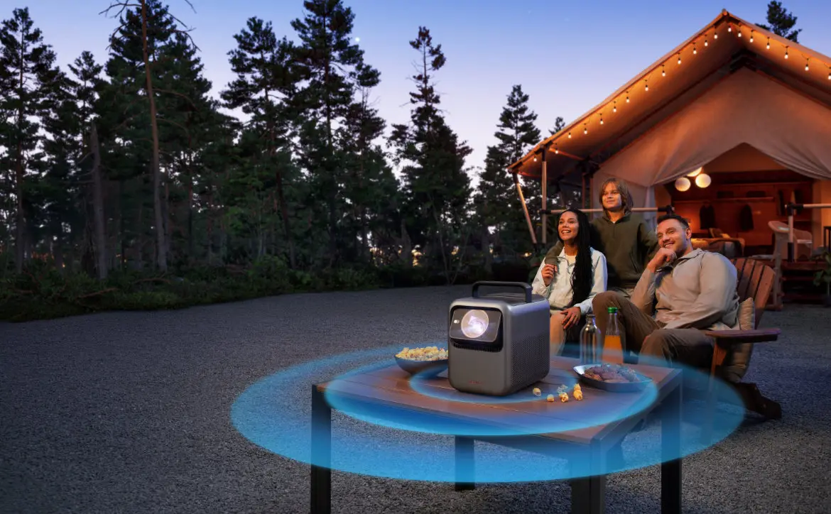 Nebula annonce son nouveau projecteur intelligent X1 Triple Laser Outdoor 4K