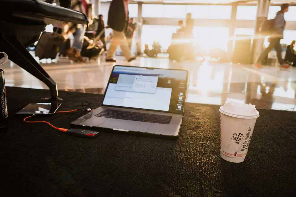 Airport laptop