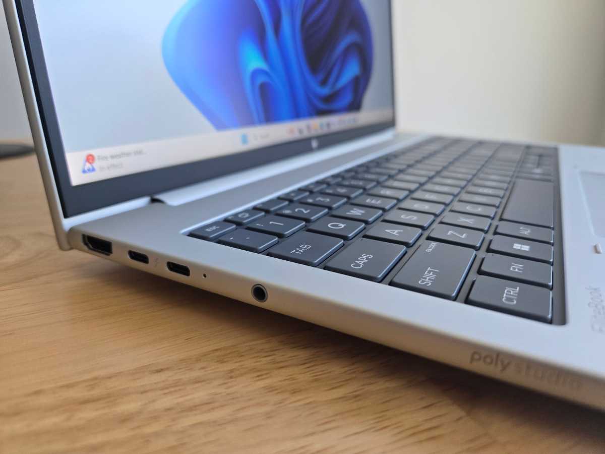 HP EliteBook 8 G1a côté gauche