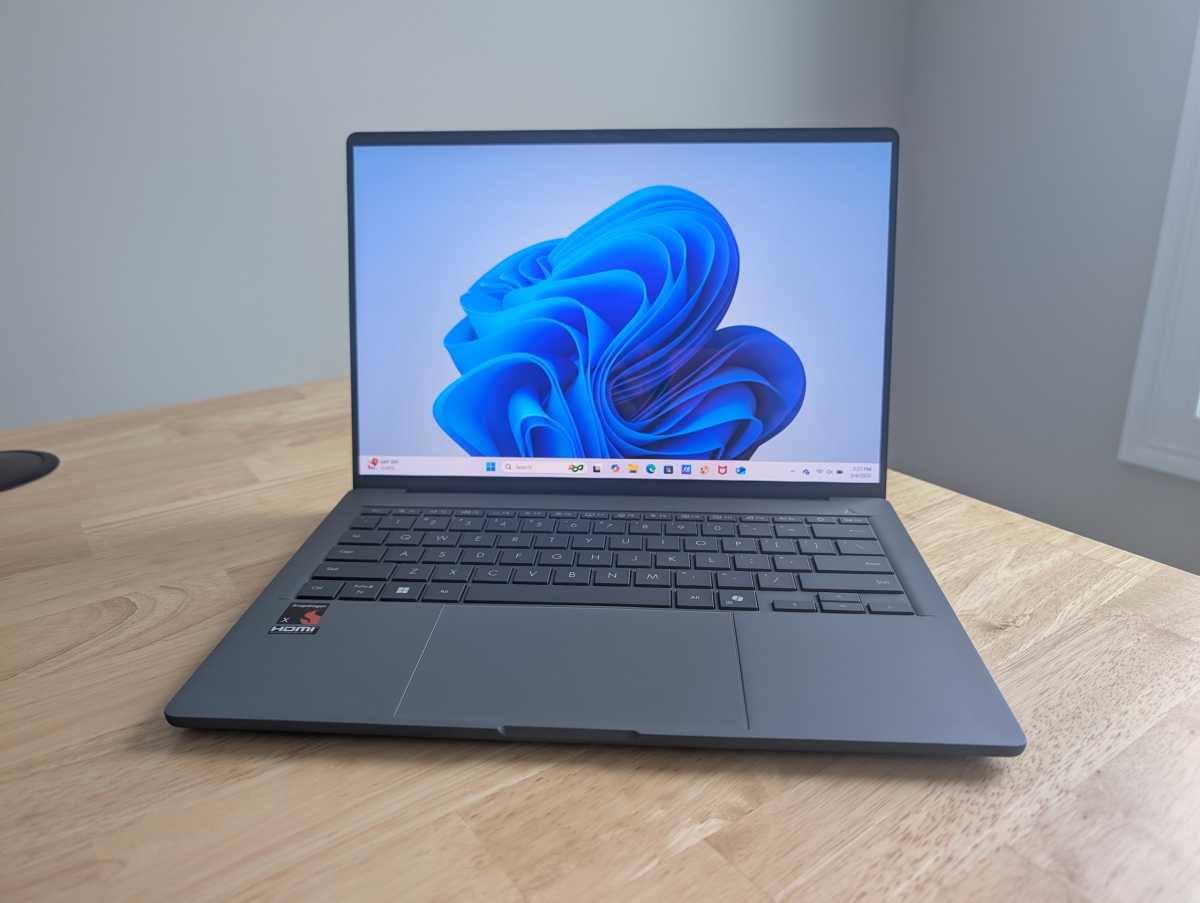 Asus Zenbook A14 face à face