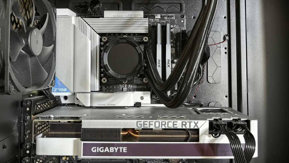 Pièces de PC de bureau internes exposées GPU Gigabyte GeForce RTX