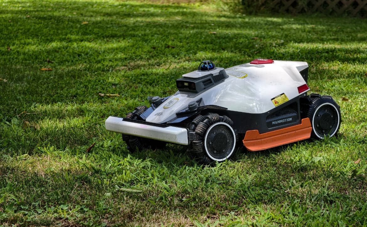 Test MAMMOTION LUBA 3 AWD : toujours l'une des meilleures tondeuses robotisées maintenant avec LiDAR 10 MAMMOTION LUBA 2 AWD Image descriptive