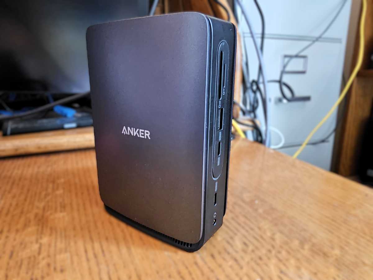 Anker 13 en 1 nano dock avec hub amovible 1