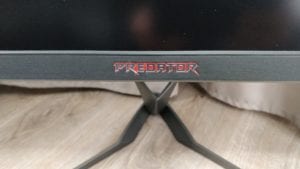 Vue de l'inscription Predator sur Vue des prises USB sur le côté de l'écran Acer Predator X27