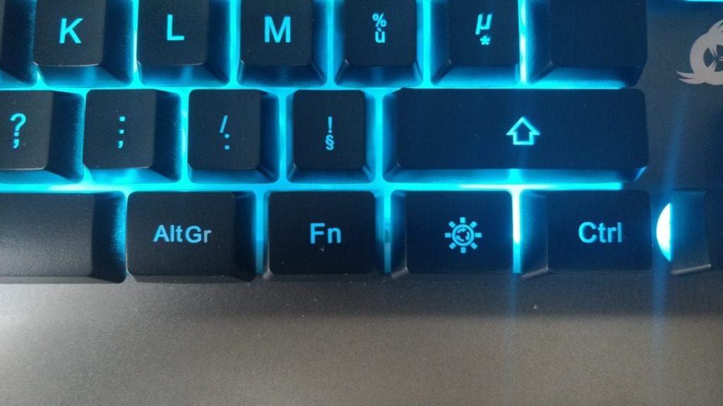 Vue de la touche permettant de changer couleur et effet sur le clavier Klim Lightning