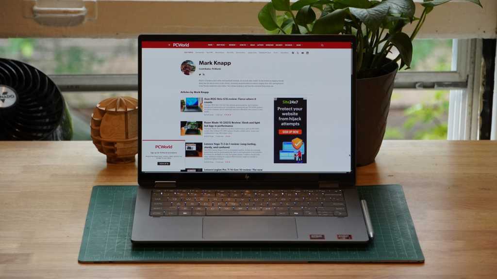 HP OmniBook X Flip 14 hero