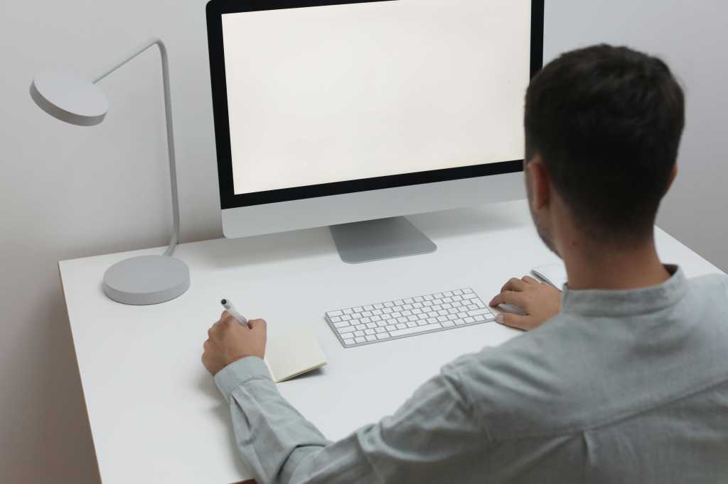 dator tom sida pexels