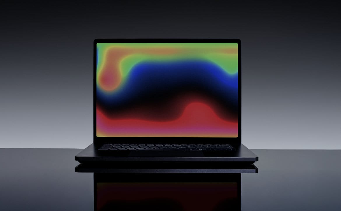 NVIDIA entre dans l'arène des processeurs : pourquoi Intel, AMD et Qualcomm sont officiellement sur la notification 2 Microsoft Surface Laptop Ultra avec écran NVIDIA RTX Spark