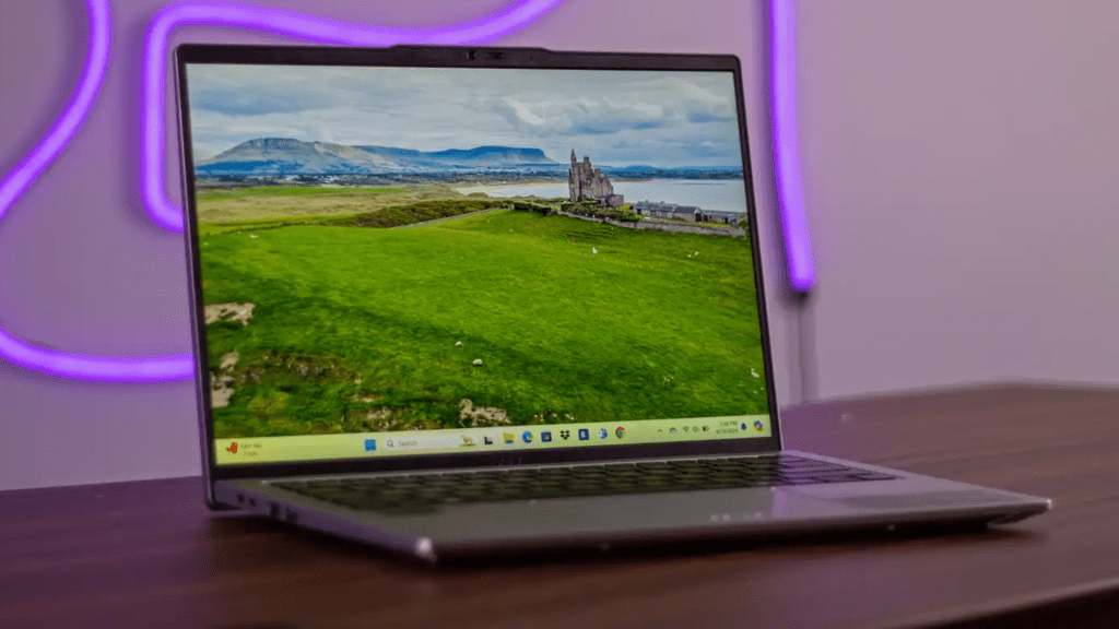 Acer Swift Go 14 laptop review photo