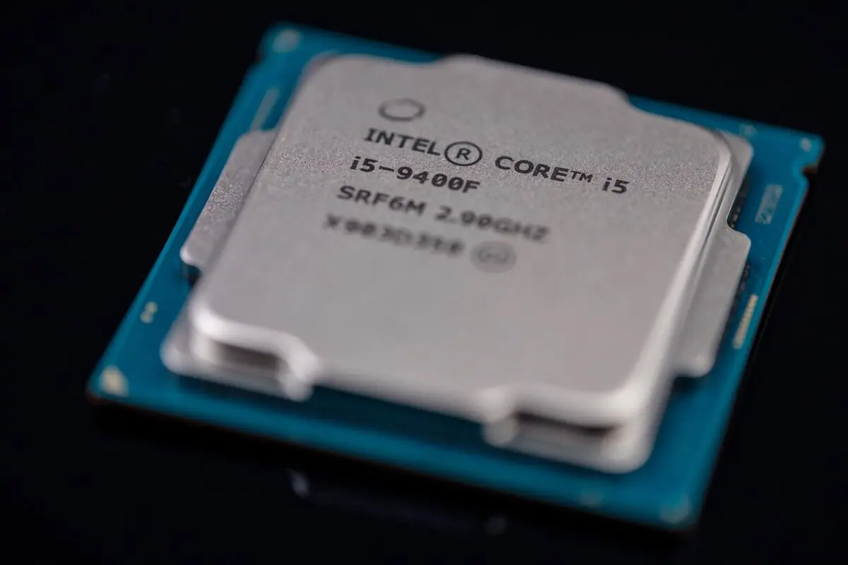 Intel Core i9-9900K : test, caractéristiques et prix du processeur 8 coeurs